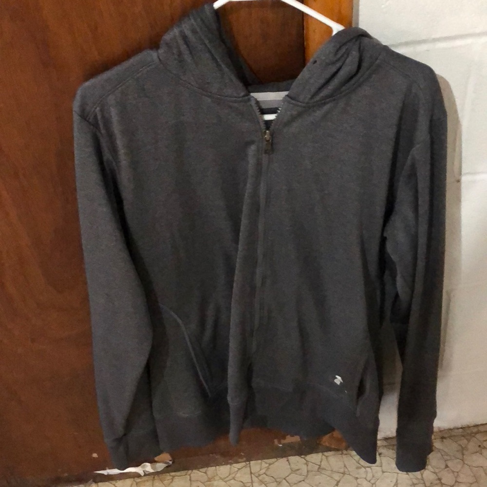Like New Under Armour sweatshirt